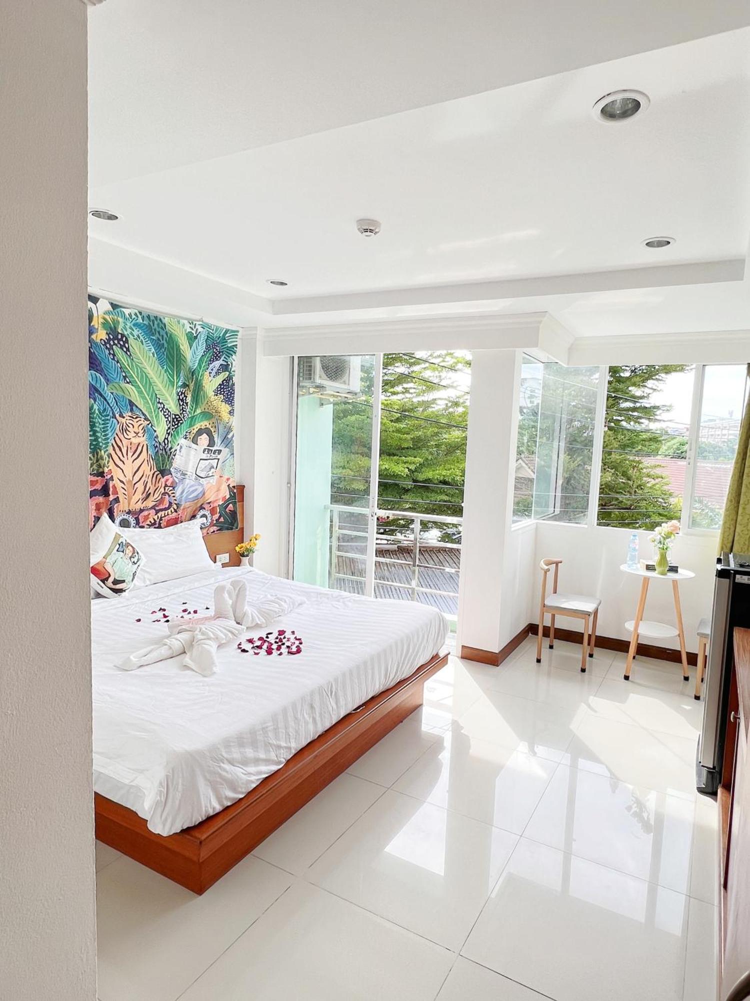 Hotel Lanting Patong Exterior foto